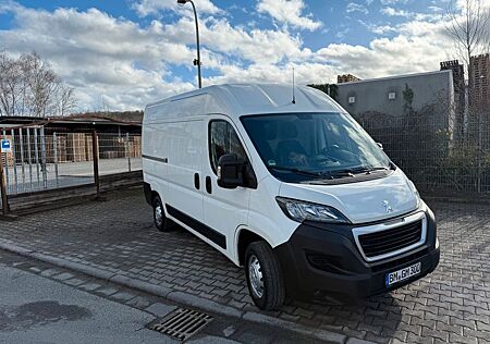 Peugeot Boxer L2H2 Anhängerkupplung, Regalsystem 3 Sitze