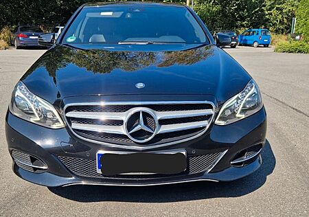 Mercedes-Benz E 220 BlueTEC BE Edition AVANTG. Autom. Edit...