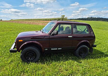 Lada Taiga / Niva 4x4 - Webasto Faltdach