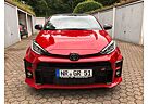 Toyota Yaris GR mit High-Performance-Paket, Farbe Rot