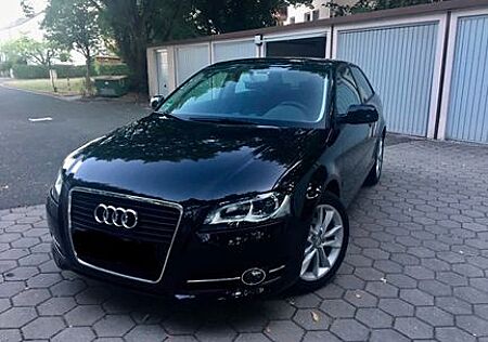 Audi A3 1.6 TDI (DPF) 77kW S line S line