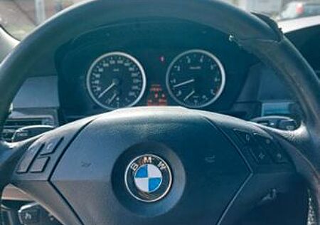 BMW 520i A -