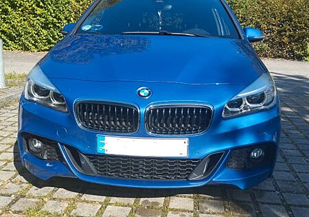 BMW 2er 220 Active Tourer 220i Steptronic DCT M Spor...