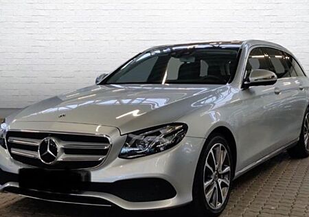 Mercedes-Benz E 450 4MATIC Autom. -