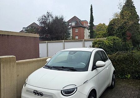 Fiat 500E ICON Limousine 42 kWh ICON