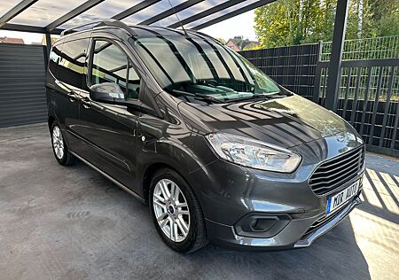 Ford Tourneo Courier Titanium Navi