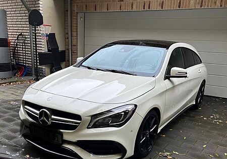 Mercedes-Benz CLA 45 AMG Shooting Brake CLA 45 AMG SPEEDSH...