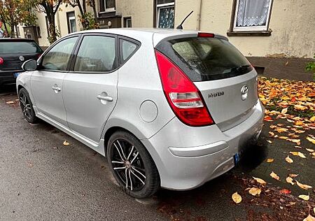 Hyundai i30 1.6 CRDi 66 kW Edition20 Edition20