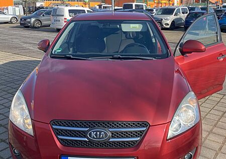 Kia Cee'd / Ceed 1.4 CVVT Spirit Spirit