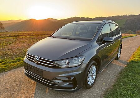 VW Touran Volkswagen 2.0 TDI R-Line