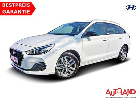 Hyundai i30 1.4 YES! Navi Kamera Tempomat Spurhalte USB