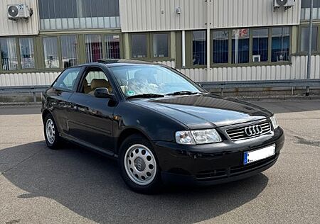 Audi A3 1.6 Ambition 8L