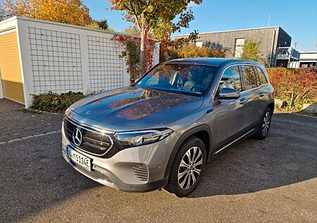 Mercedes-Benz EQB 250 -