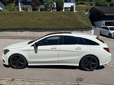 Mercedes-Benz CLA 200 Shooting Brake CLA 200 AMG Line Shoo...