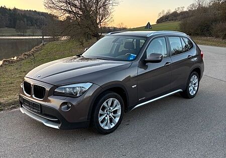 BMW X1 sDrive20i Pano Navi TOP