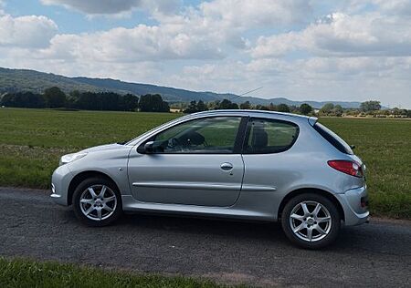 Peugeot 206 1.1 60 - +