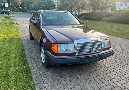 Mercedes-Benz 230 gebraucht kaufen Mercedes-Benz 230 W 124 230Coupe