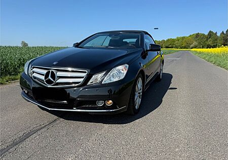 Mercedes-Benz E 250 Cabriolet BlueEFF. ELEGANCE ELEGANCE