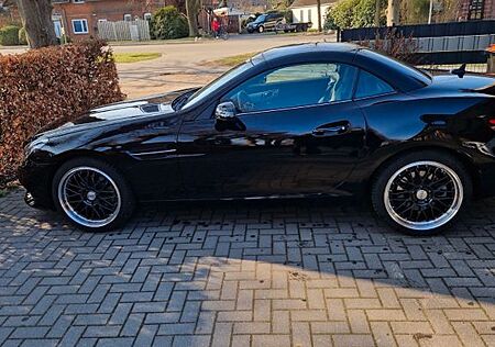 Mercedes-Benz SLC 180 -