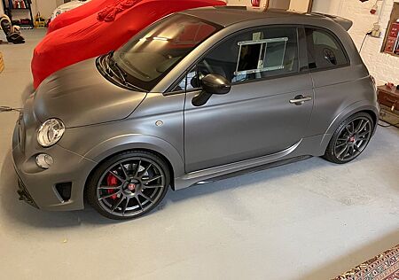 Abarth 695 Biposto / Neu / Alle Optionen / 400 KM