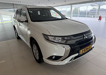 Mitsubishi Outlander 2.4 PHEV Pure