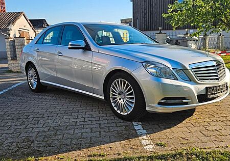 Mercedes-Benz E 220 CDI BlueEfficiency 7G*NAVI*XENON*PDC*SHZ