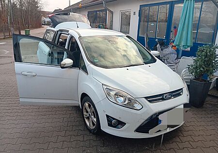Ford Grand C-Max 2,0TDCi 120kW Titanium Titanium