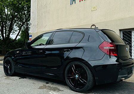 BMW 120d M-Paket TÜV NEU 04/2027 shz pdc E87 TOP