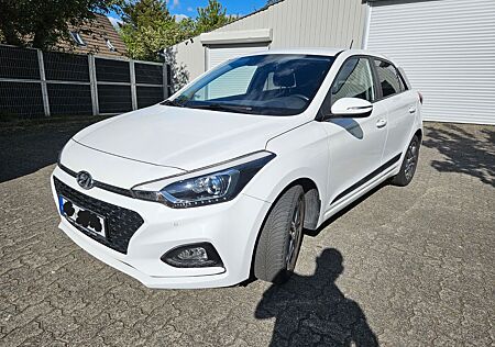 Hyundai i20 Style, Automatik Klimaautomatik Kamera TOP