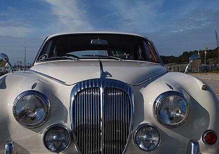 Jaguar Daimler MK II  2.5 V8