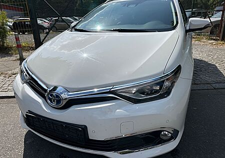 Toyota Auris Touring Sports Hybrid Executive