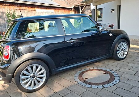 Mini Cooper D - Gepflegt, Panoramaschiebedach, SHZ