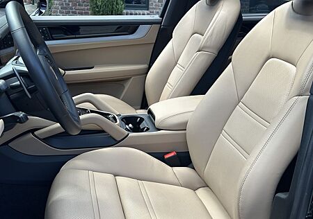 Porsche Cayenne E-Hybrid Coupe *SCHWARZ-BEIGE*BOSE*22 Z