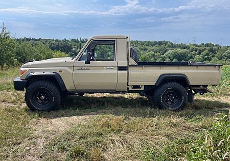 Toyota Land Cruiser GRJ 79 Single Cab