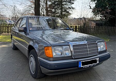 Mercedes-Benz 260 E W124 Oldtimer H-Kennzeichen