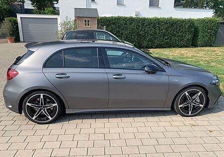Mercedes-Benz A 35 AMG 4MATIC AMG Perf. Sitze AMG Night-Paket
