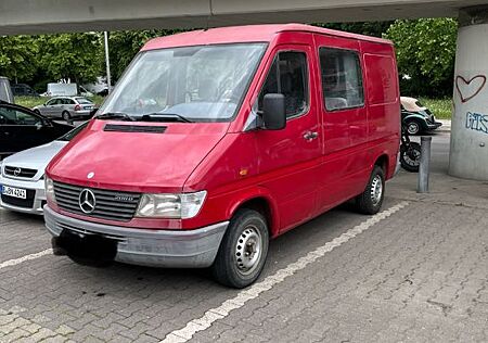 Mercedes-Benz Sprinter 208 D