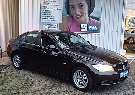 BMW 318 i ADVANTAGE KLIMA ALU RCD HU 3/27 RADIO-NAV