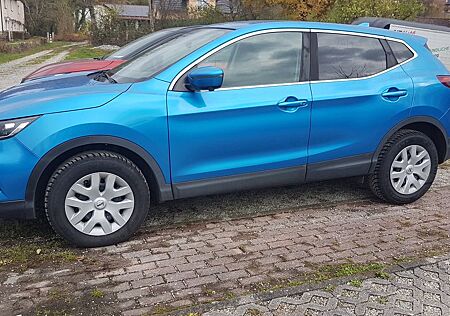 Nissan Qashqai J11 (6dtemp) N-Connecta 1.3 DIG-T