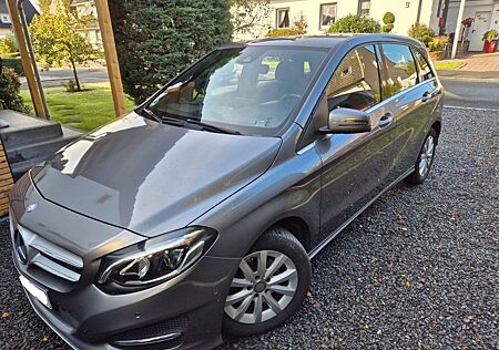 Mercedes-Benz B 200 d Style