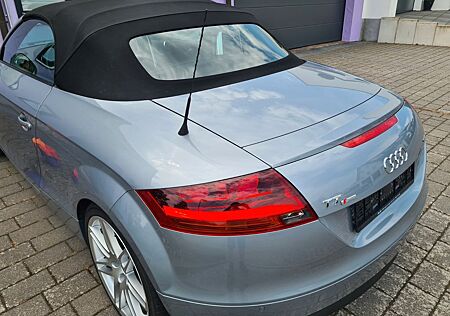 Audi TT Roadster 2.0 TFSI S tronic quattro -