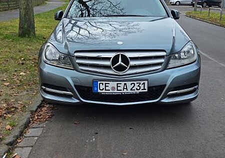 Mercedes-Benz C 180 CGI T BlueEFFICIENCY Autom. -