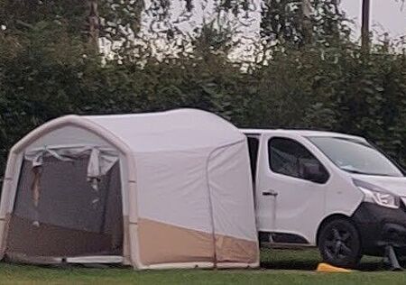 Nissan NV300 NV 300 mit Zusatzausstattung als CamperVan