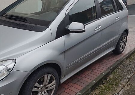 Mercedes-Benz B 180 CDI -