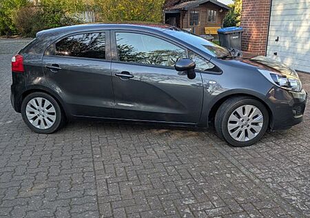 Kia Rio 1.2 Attract Attract