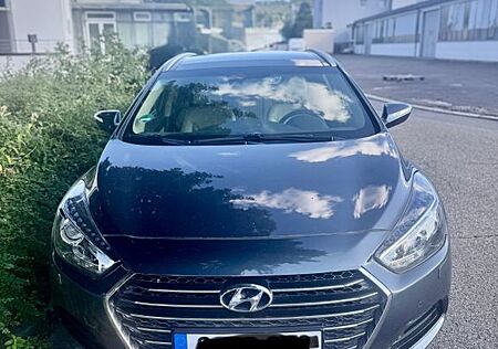 Hyundai i40 1.7 CRDi 104kW blue Premium DCT Premium