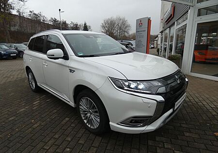 Mitsubishi Outlander PHEV 2.4 TOP el.GSD/Leder/CarPlay/Navi