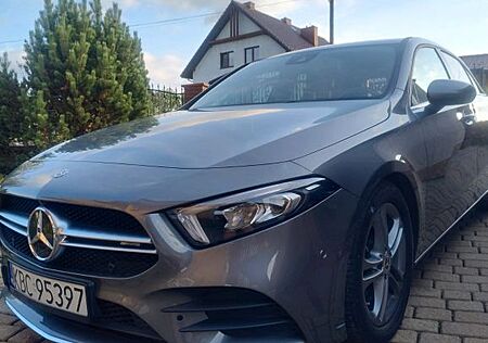 Mercedes-Benz A 200 A 200d DCT -