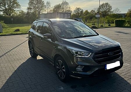 Ford Kuga 1,5 EcoBoost ST-Line