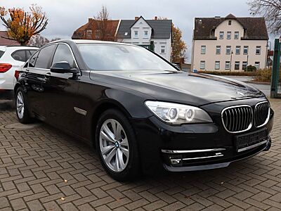 BMW 740i